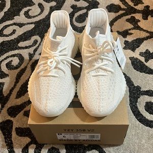 NEW Yeezy Boost 350 V2